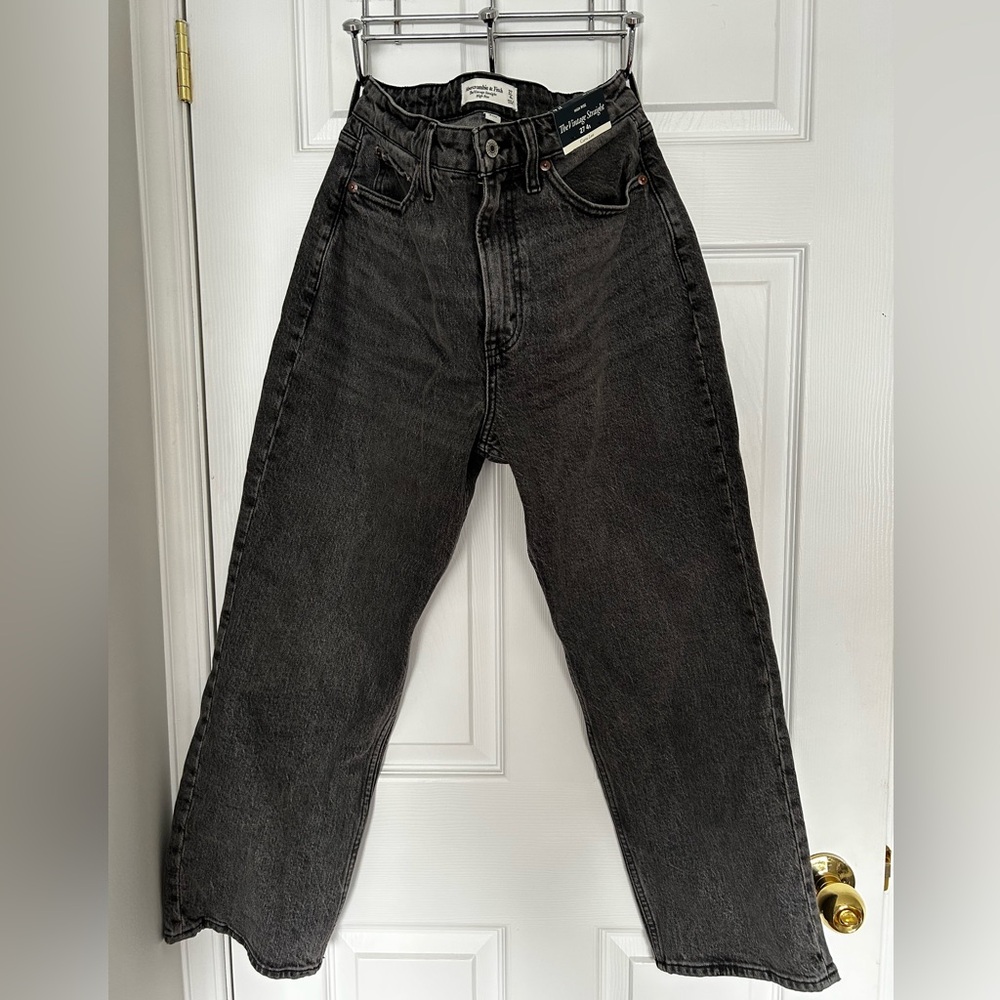 Abercrombie Curve Love High Rise Vintage Straight (Short)